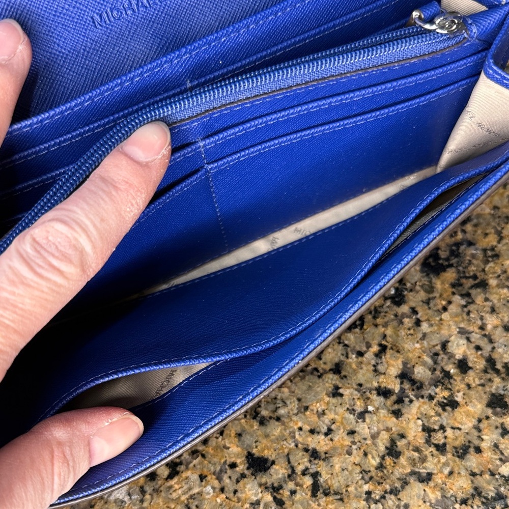 Michael Kors Blue Wallet - Picture 4 of 4